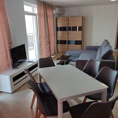 Апартаменты Marianne'S Luxury One Bed Apart Солнечный берег